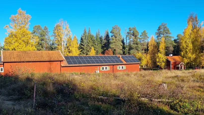 The image shows the research station and the Banvakstuga in Siljansfors