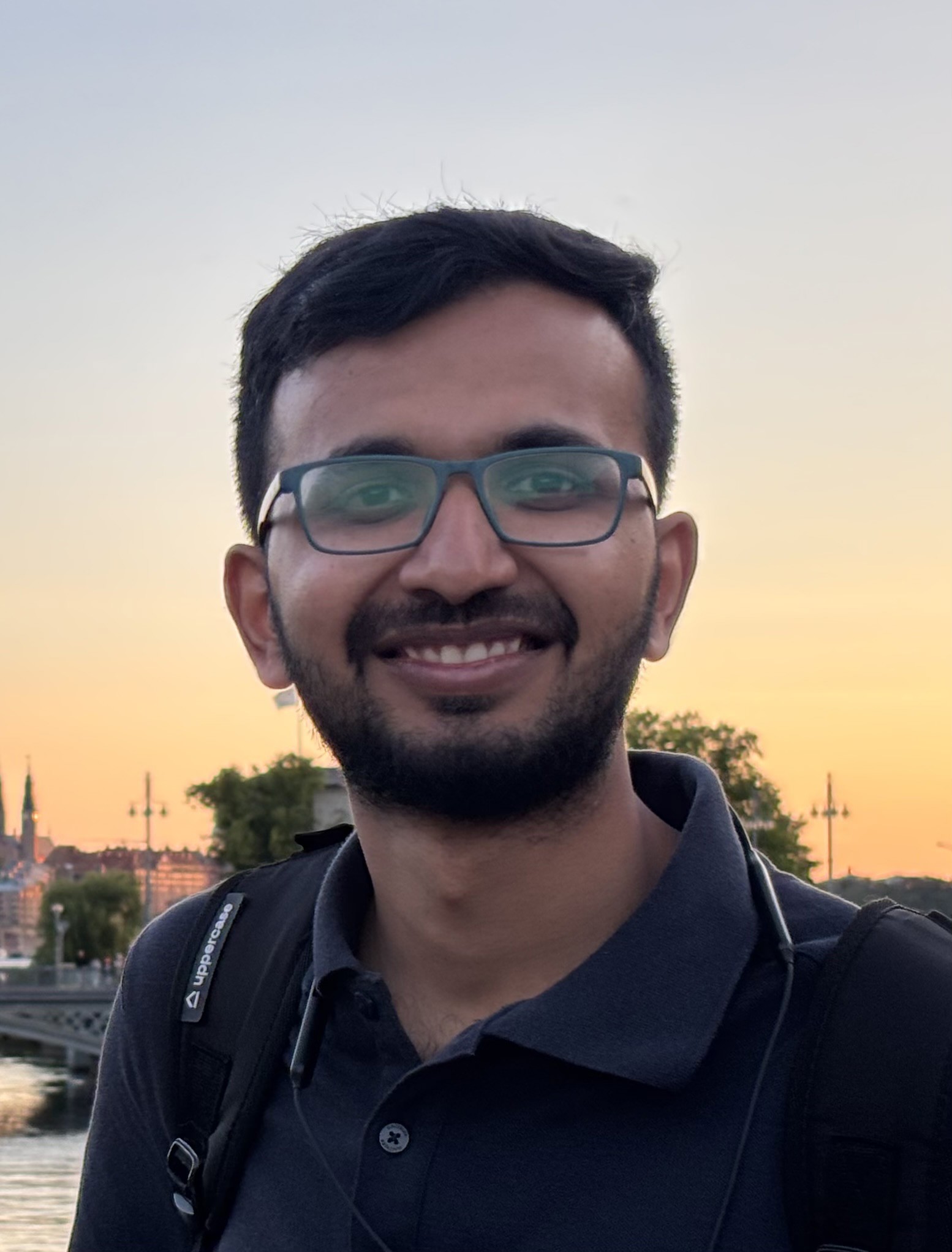 Porträttfoto av Venkata Sai Krishna Arjun Chowdary Kota