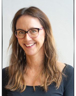 Portrait photo of Gabriella Lindgren
