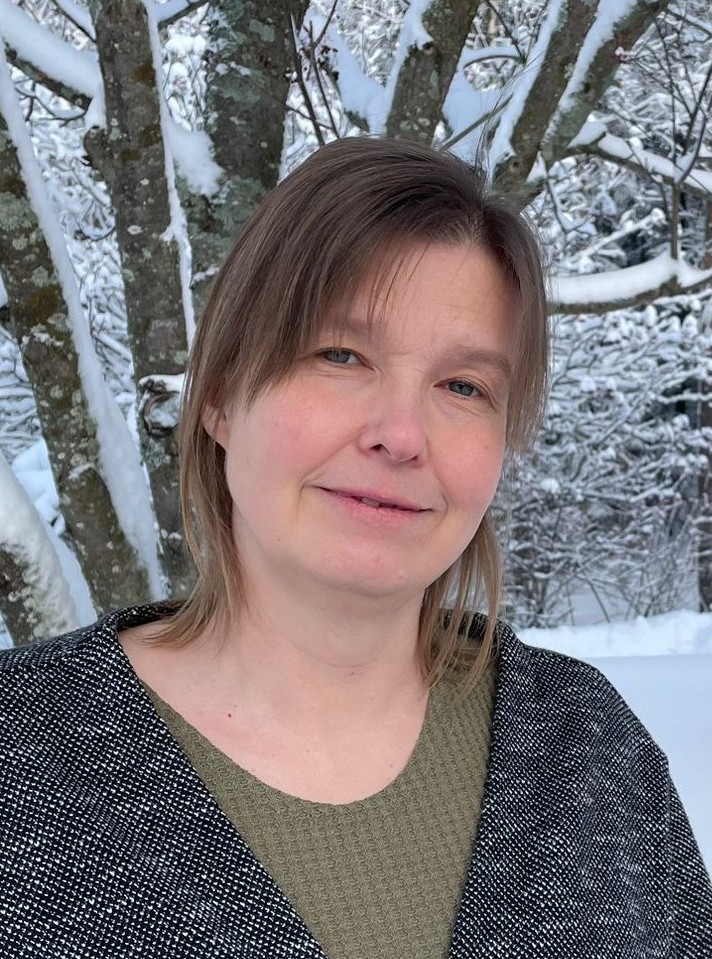 Portrait photo of Mona Forsman