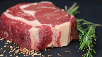 Röd köttbit. Foto: Pixabay
