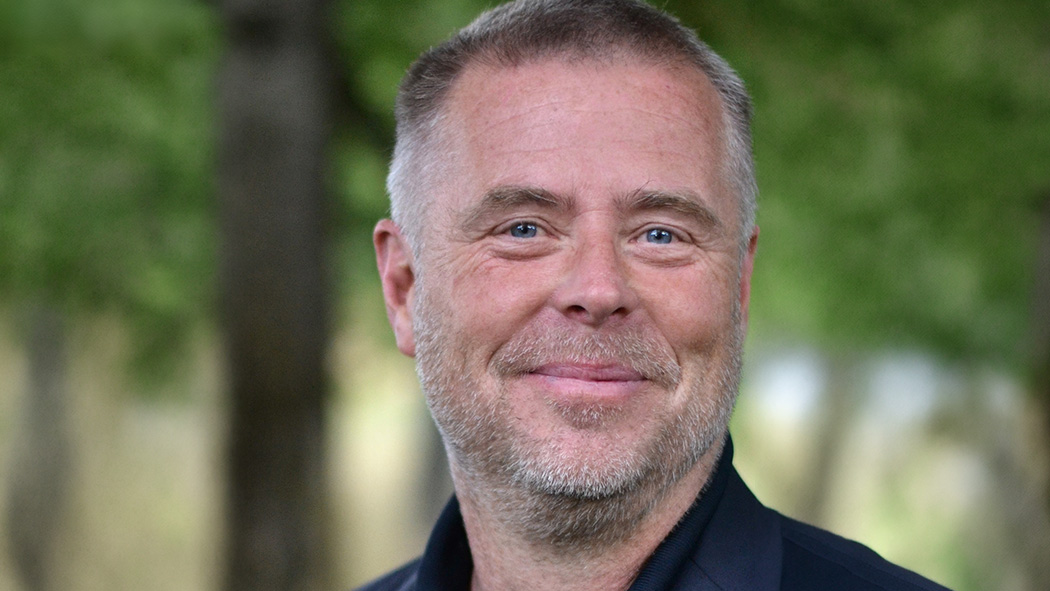 Porträttbild av Magnus J. Stark.