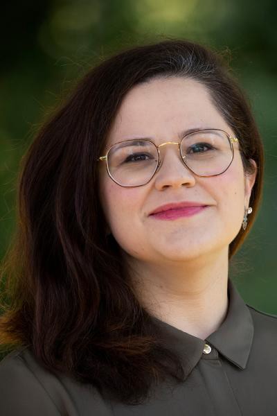 Portrait photo of Faranak Tootoonchi