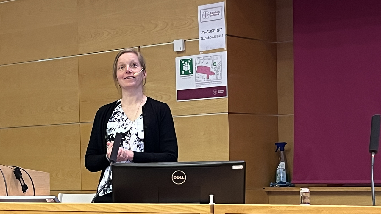 Anne-Kathrin Peters i talarstolen