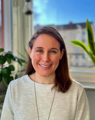 Portrait photo of Amanda Wood