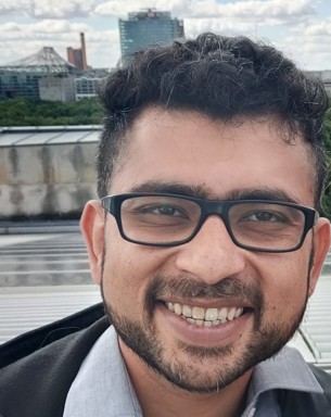 Portrait photo of Shamik Mazumdar