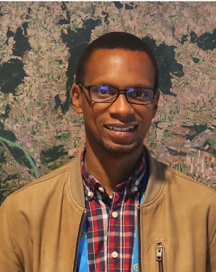 Portrait photo of Benjamin Bukombe