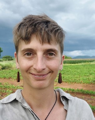 Portrait photo of Chloe MacLaren