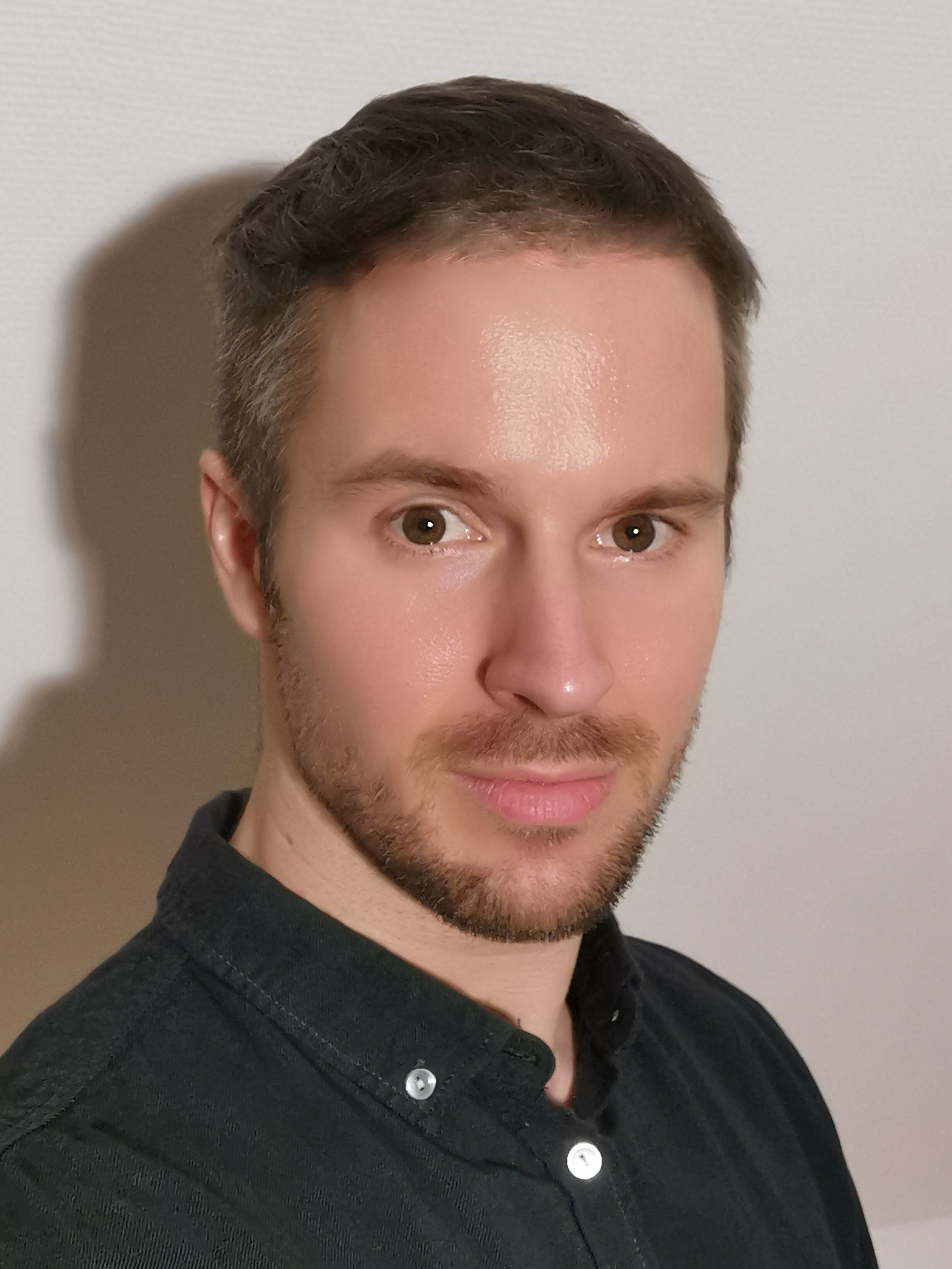 Porträttfoto av Emil Svensson