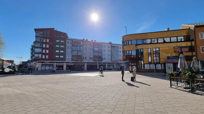 Solen går upp över Boden, där projektmedlemmarna just har anlänt för studiebesök. Foto: Ebba Landén Helmbold, Lablab