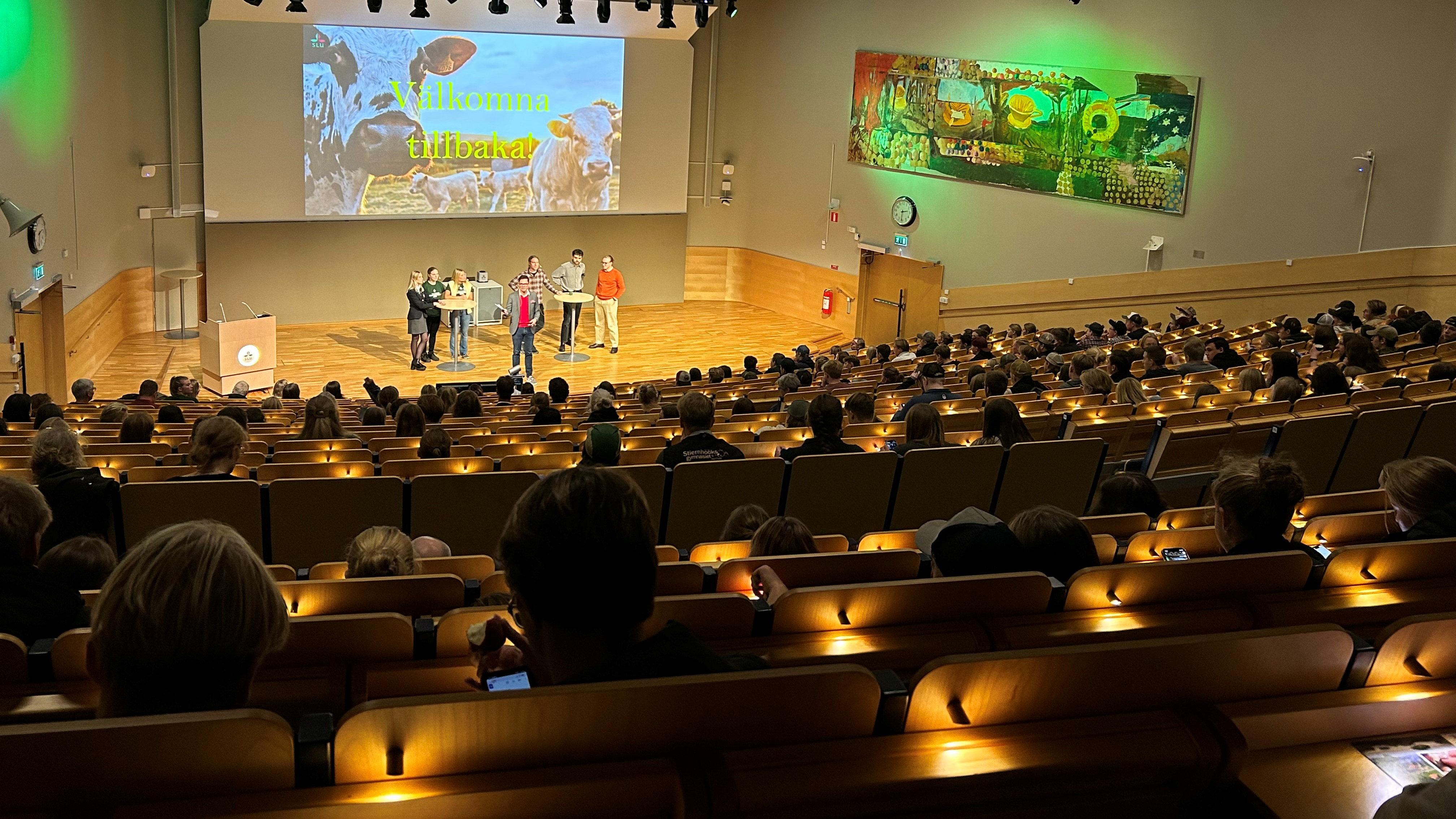 Foto på åhörarna i aulan.