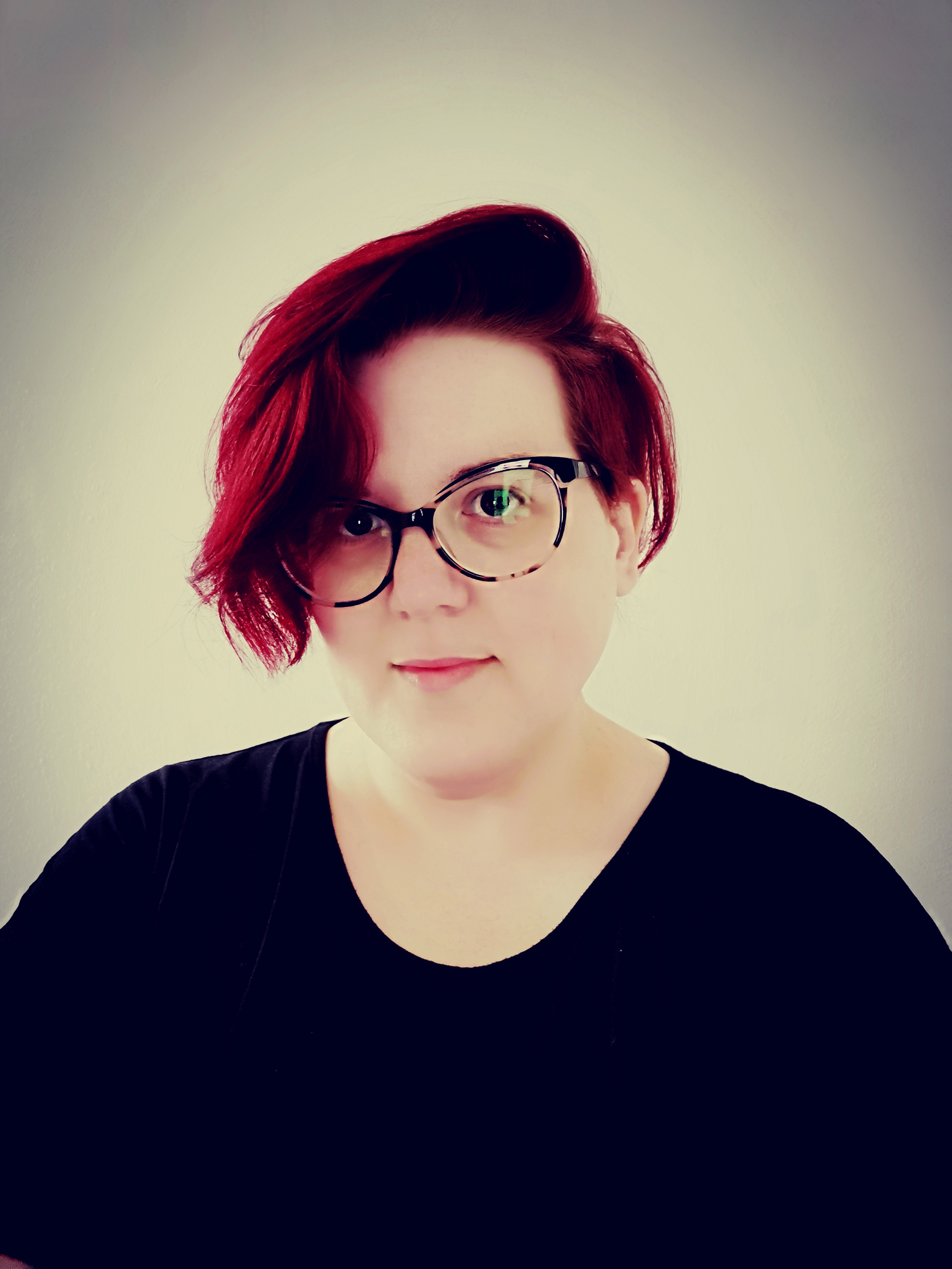 Portrait photo of Fiona Reid