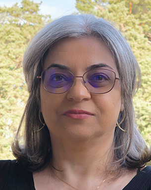 Portrait photo of Farzaneh Lohrasbi