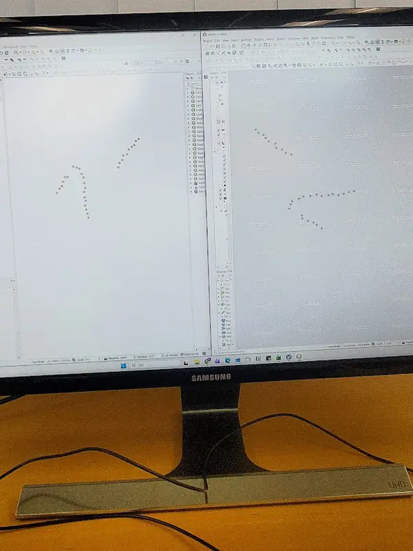 Datorskärm med punktdata i ett GIS-program.