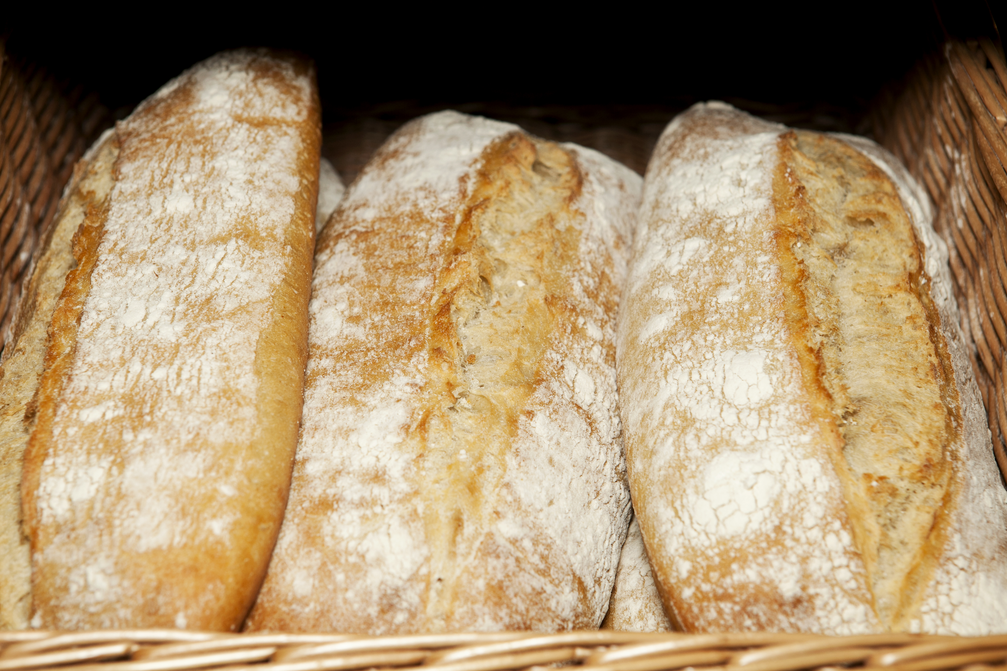 Foto på tre limpor.