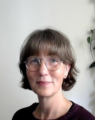 Portrait photo of Kristin Persson