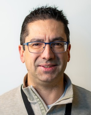 Portrait photo of Georgios Tzelepis