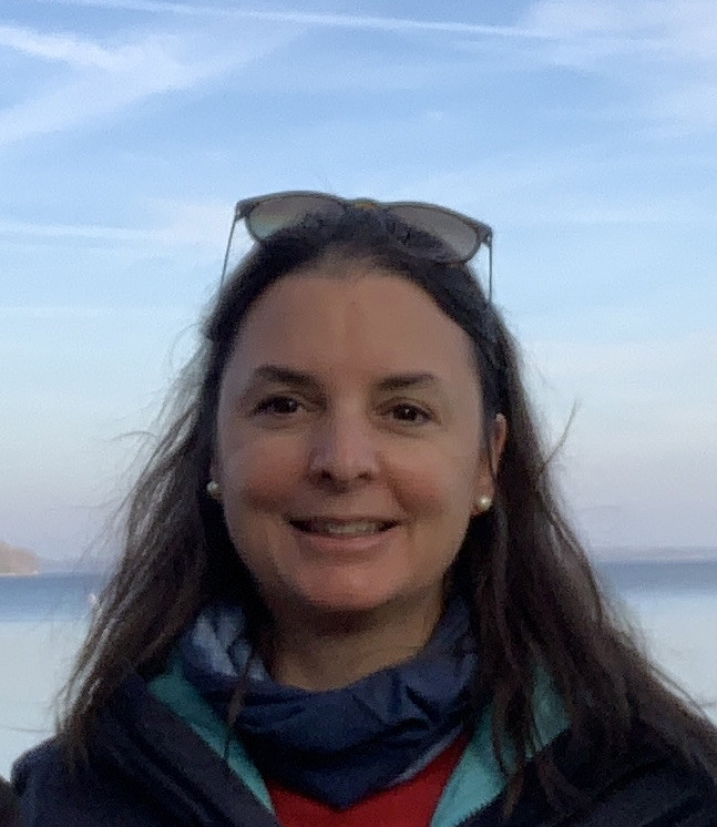 Portrait photo of Lucia Gutierrez