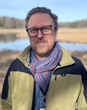 Porträttfoto av Simon Kärvemo