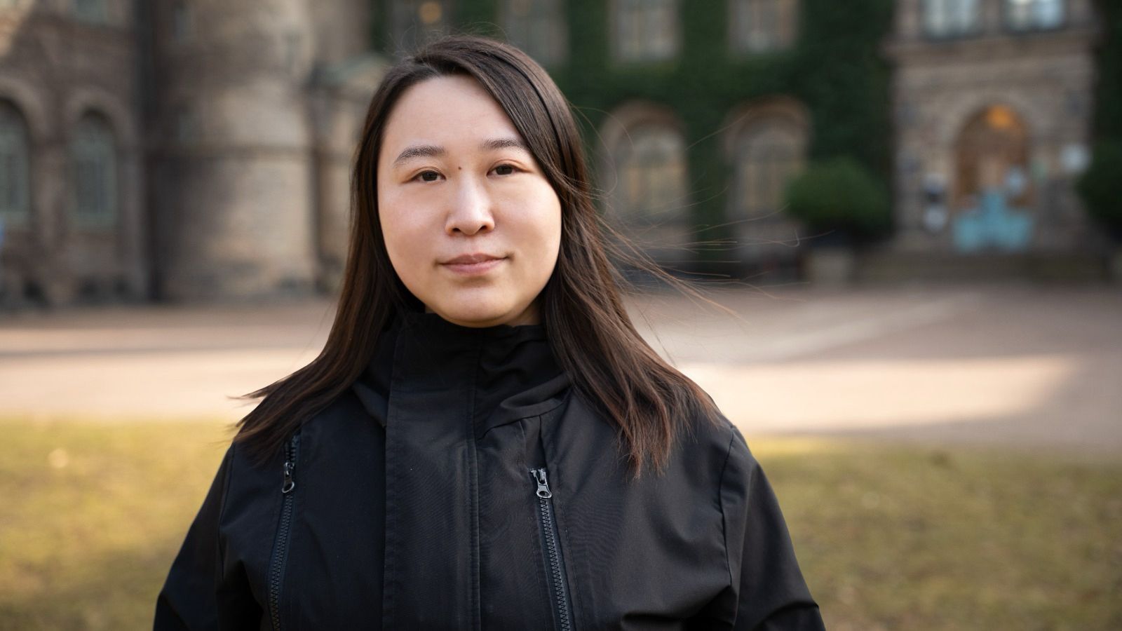 Portrait of Yizhi Zhang.