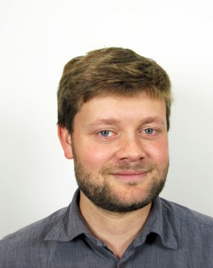 Portrait photo of Joshua Ratcliffe