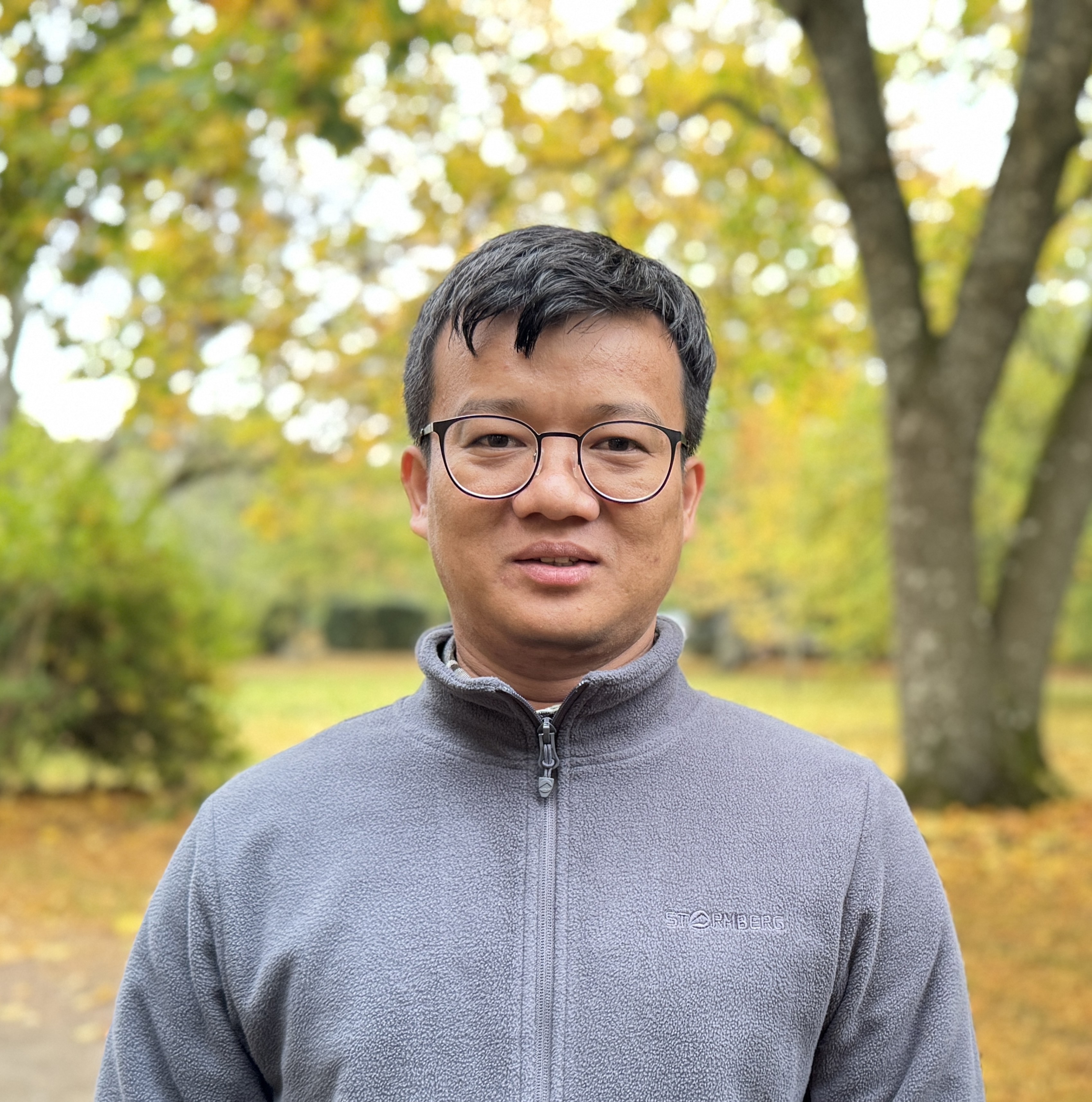 Portrait photo of Moe Kyaw Thu