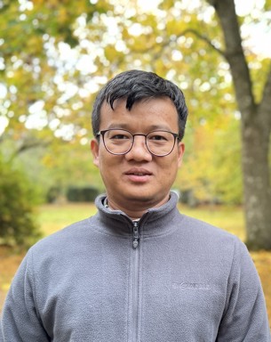 Porträttfoto av Moe Kyaw Thu