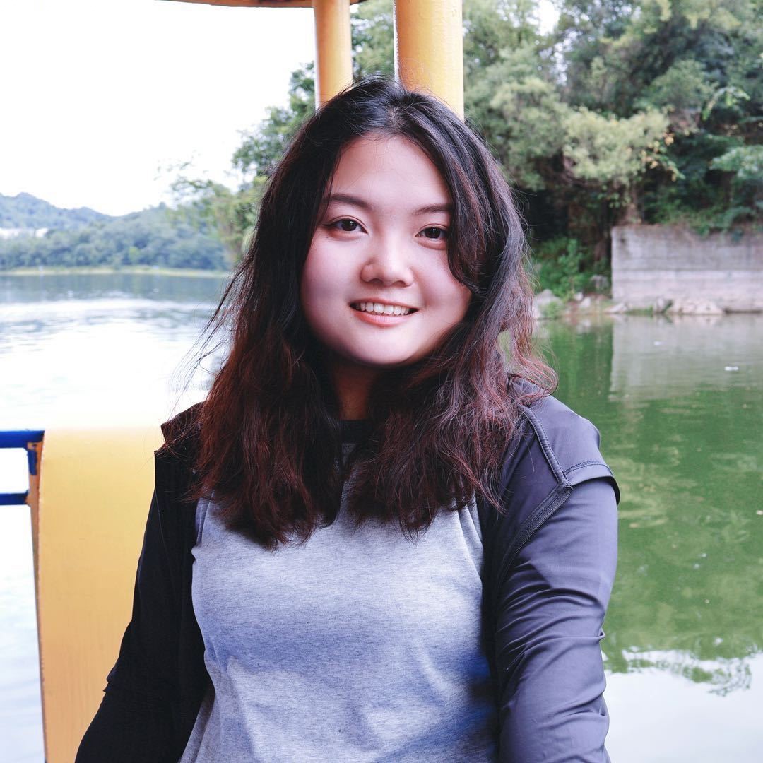 Portrait photo of Ruolan Li