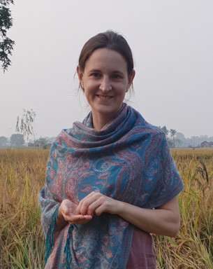 Portrait photo of Stephanie Leder