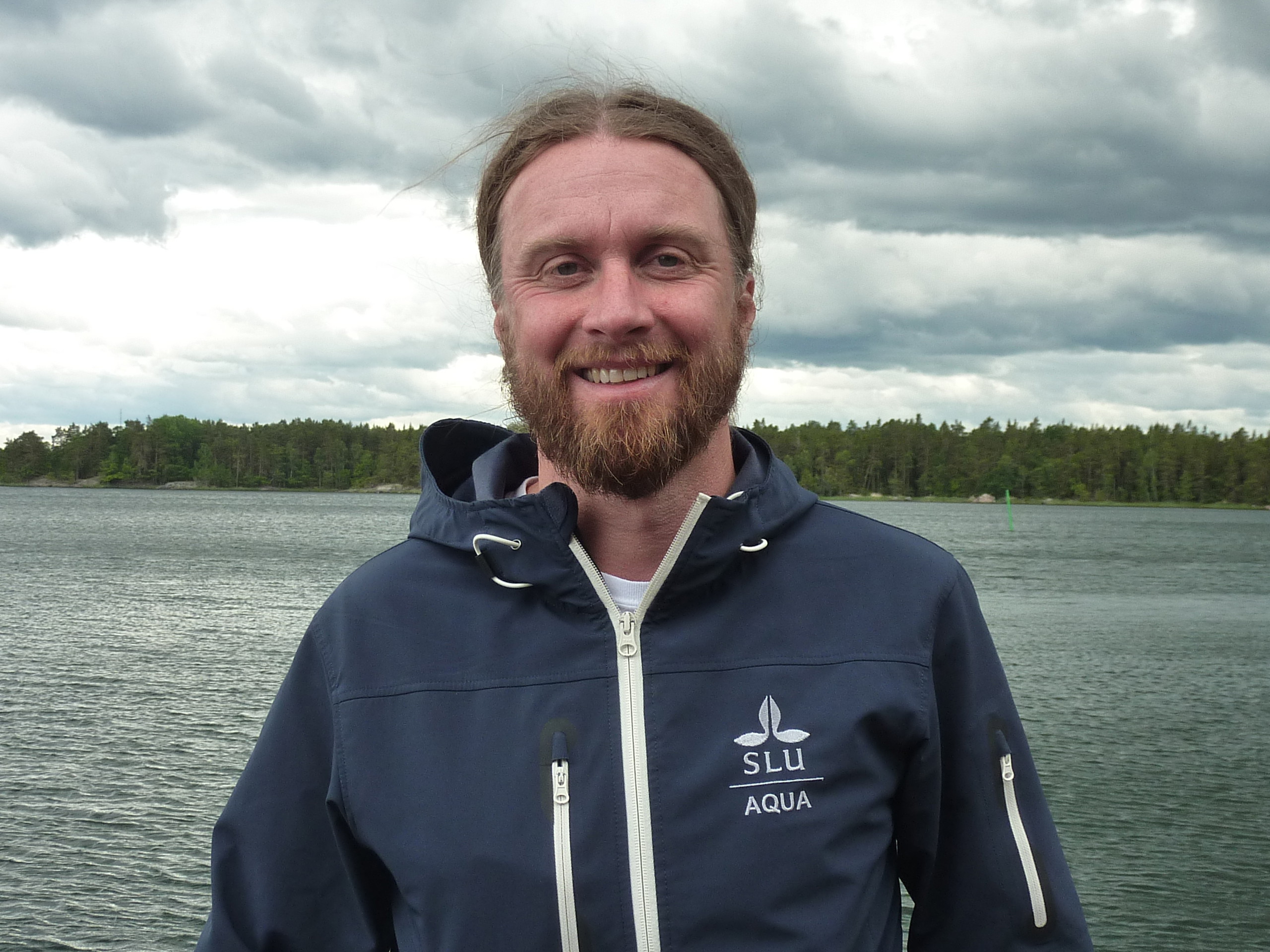 Portrait photo of Jens Olsson