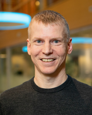 Portrait photo of Lutz Ahrens