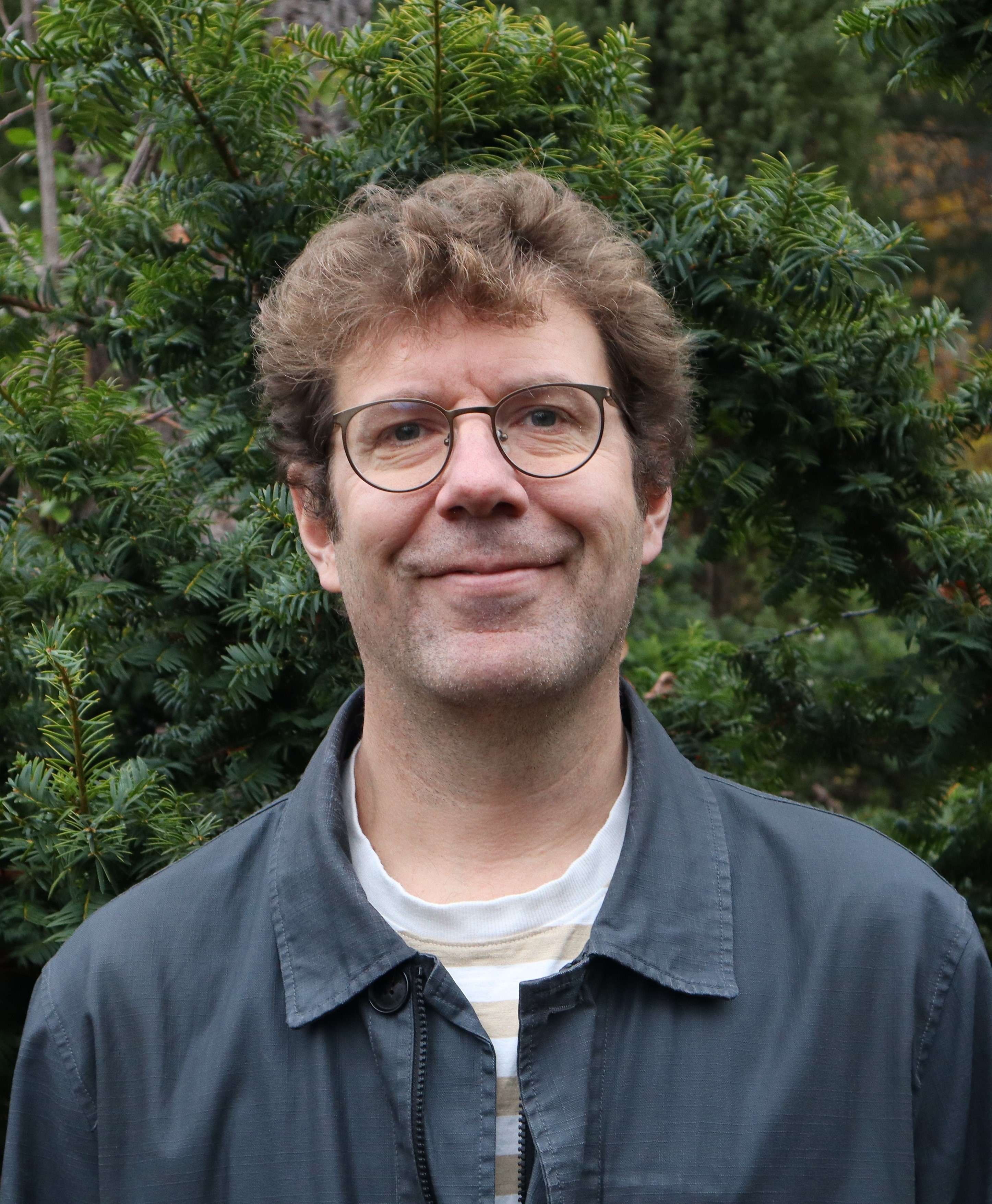 Portrait photo of Björn Lindahl