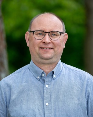 Portrait photo of Lars Mogren