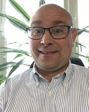 Portrait photo of Lars Mogren