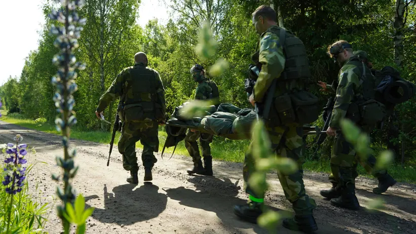Soldater genomför en sjukvårdsövning