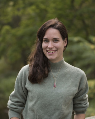 Portrait photo of Alina Koch