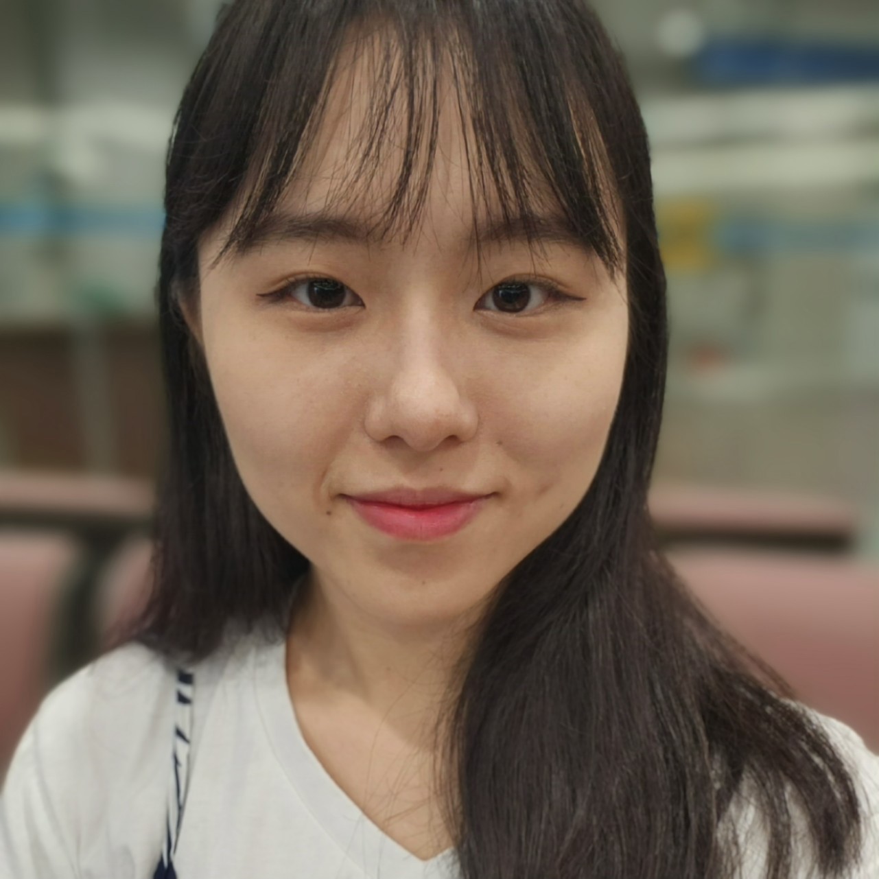 Portrait photo of Yoonhee Cho