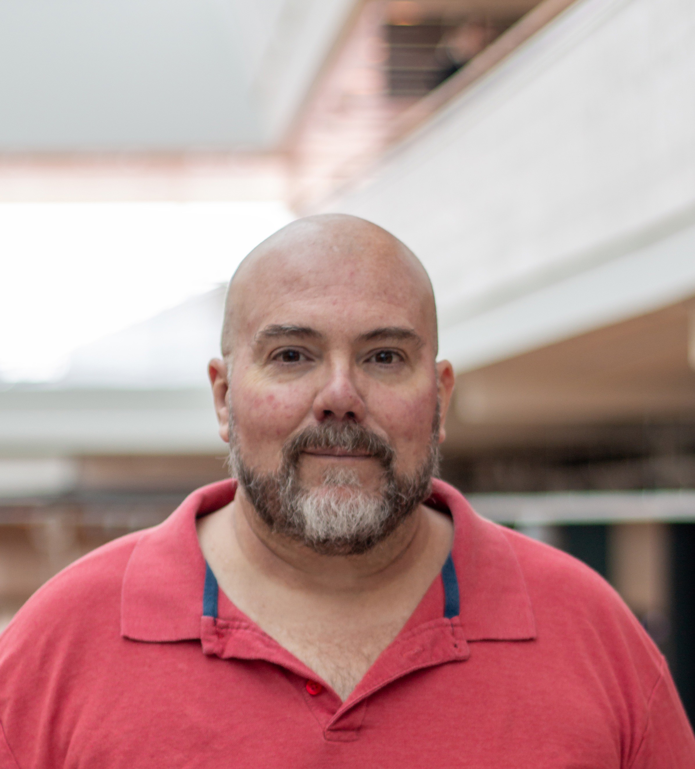 Portrait photo of Fernando Macedo