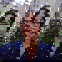 Portrait photo of Laura Morales