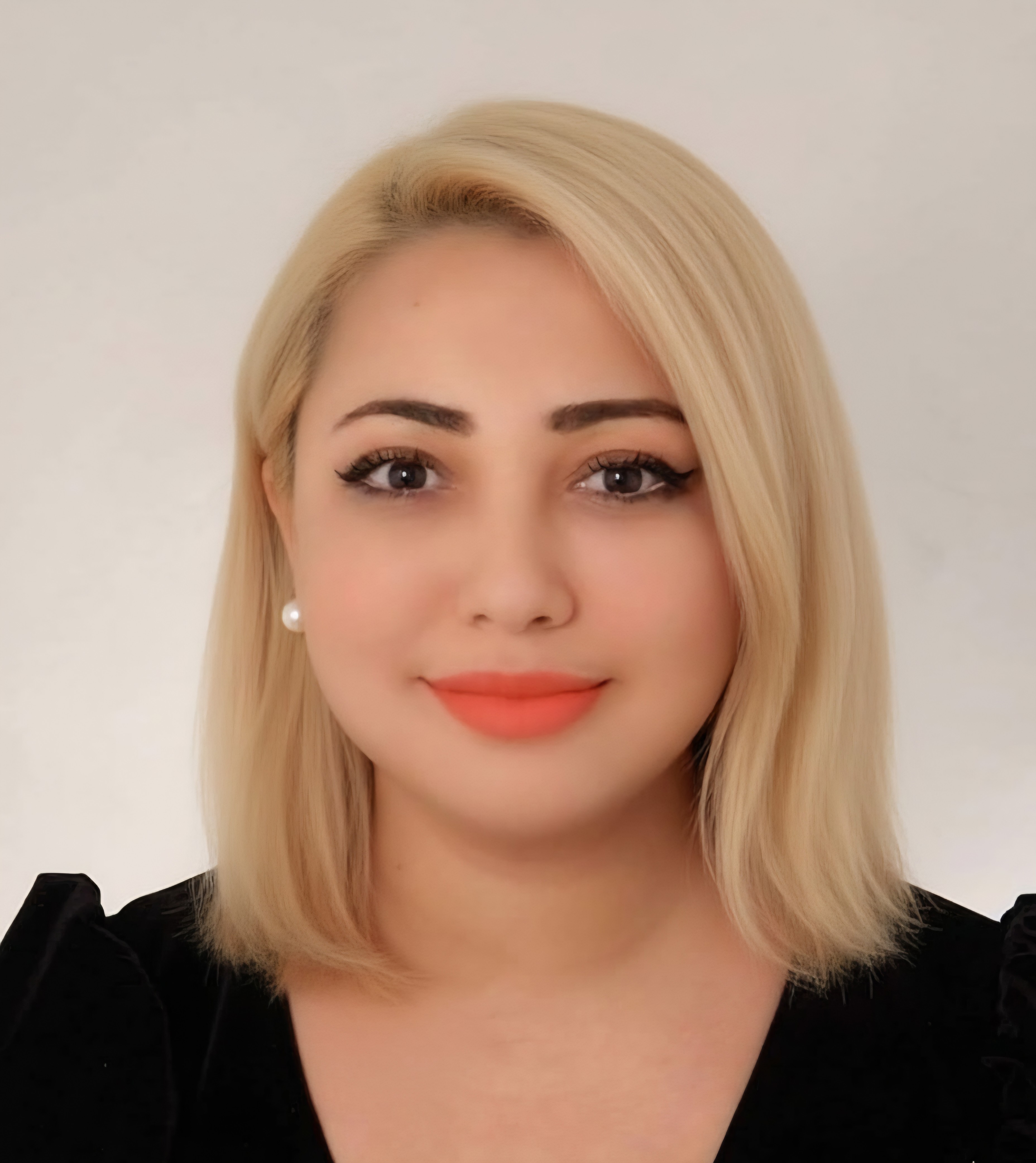 Portrait photo of Karima Ben Mansour