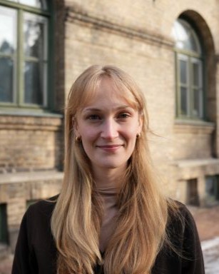 Porträttfoto av Alva Mårtensson