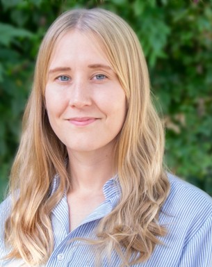 Porträttfoto av Kornelia Johansson