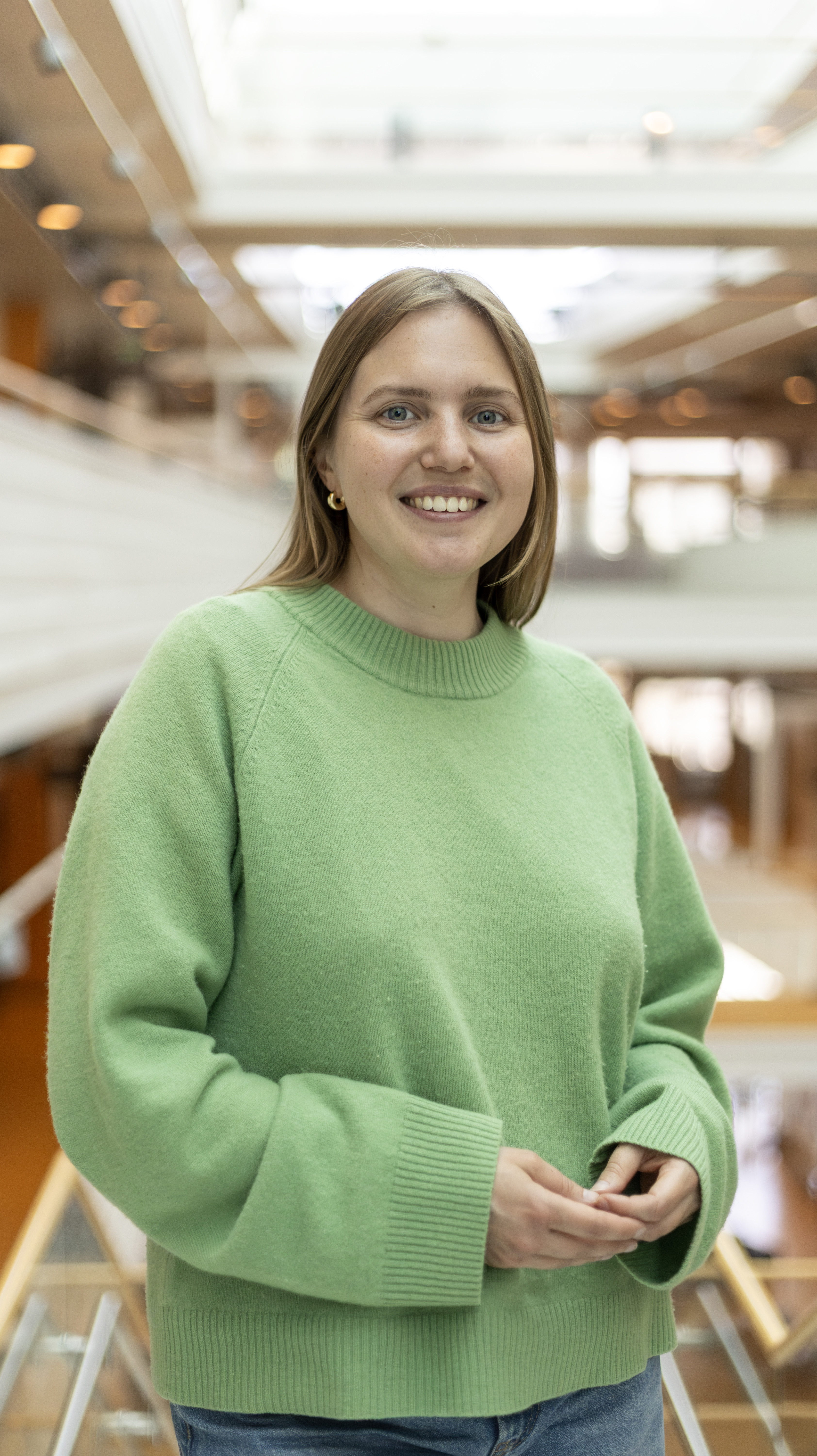 Porträttfoto av Julia Andersson