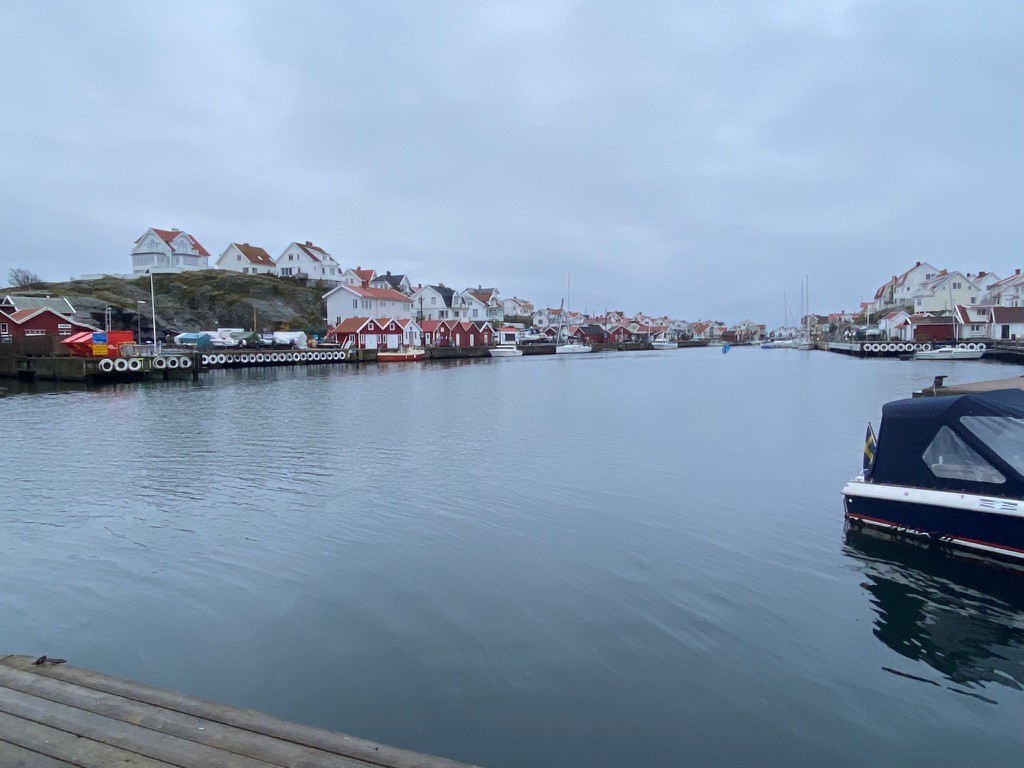 Hamnen på Åstol, Tommy Larsson Segerlind.