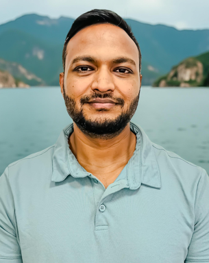 Portrait photo of Rajneesh Gautam