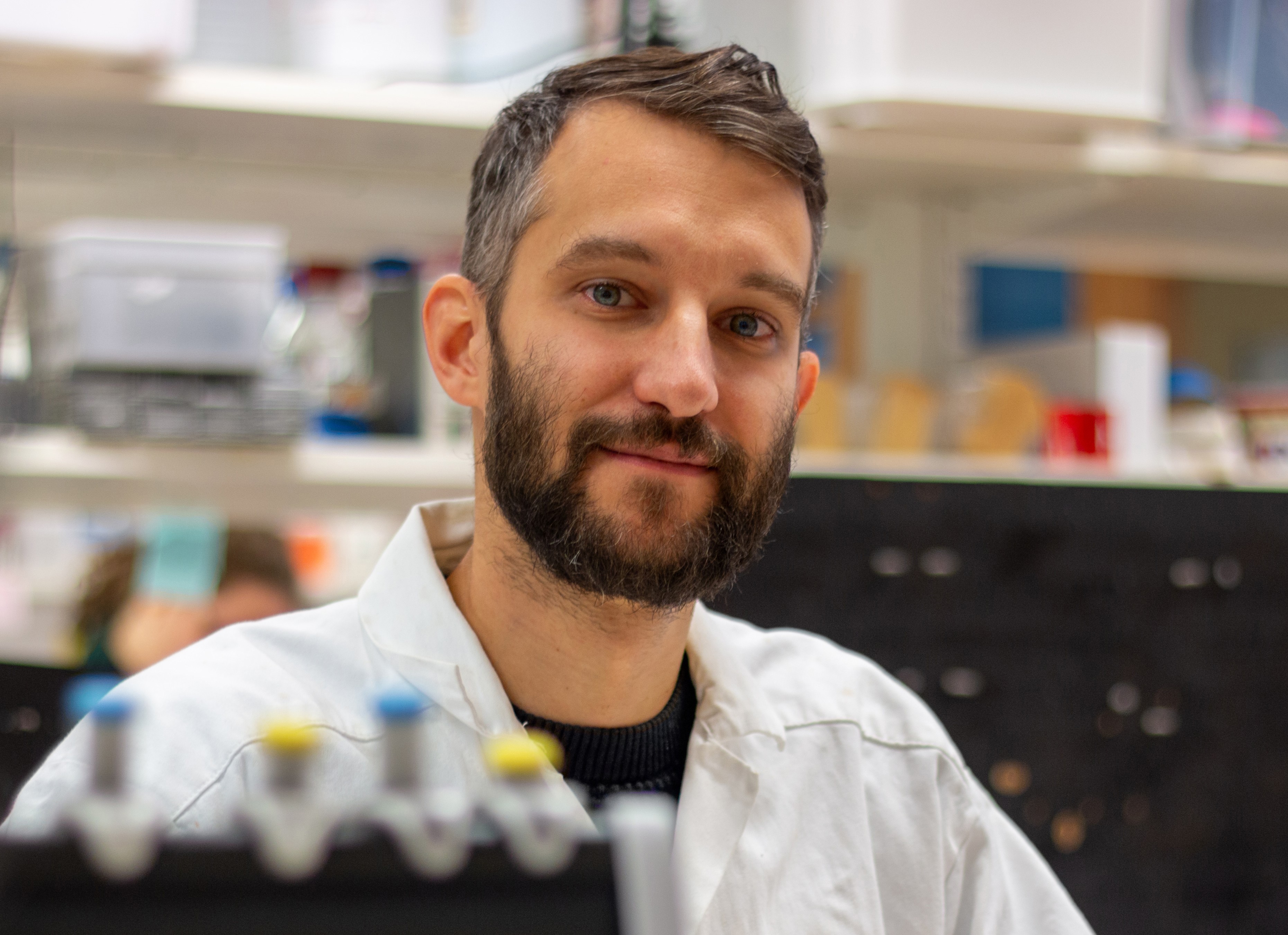 Porträttfoto av Benjamin Schmuck