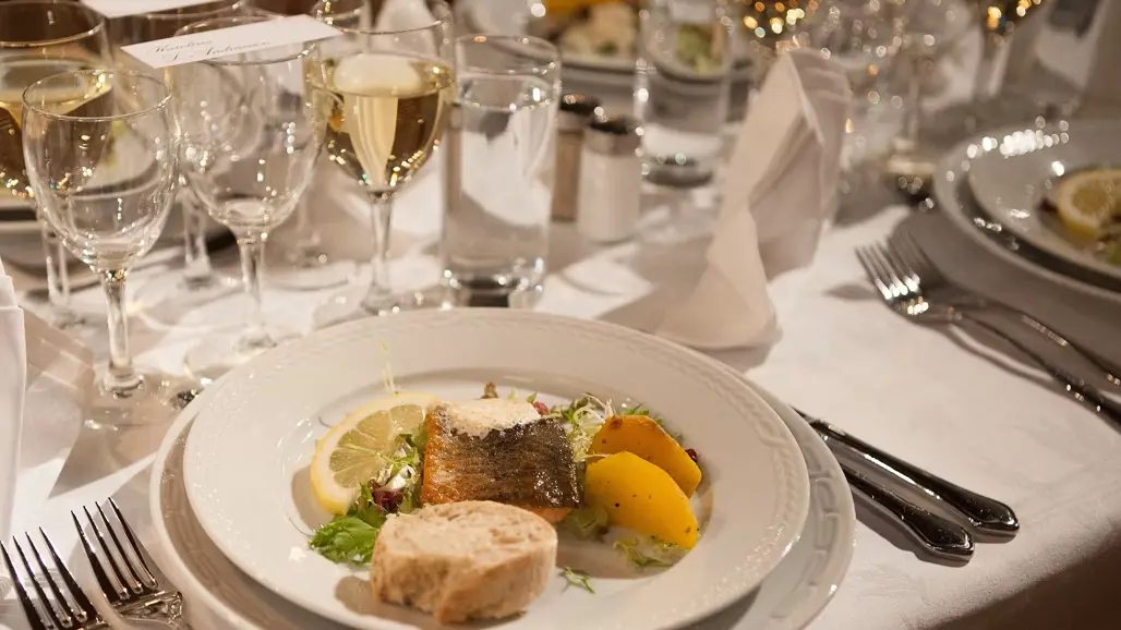 meal-with-vegetarian-meat-served-on-resturant-plate