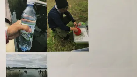 En sida ur ett häfte visar ett barn som samlar vatten i en flaska och häller det i ett tråg.