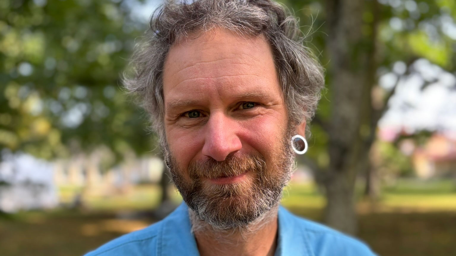 Porträttbild på Fredrik Fernqvist. Foto.