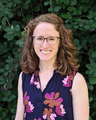 Portrait photo of Erin Mccallum